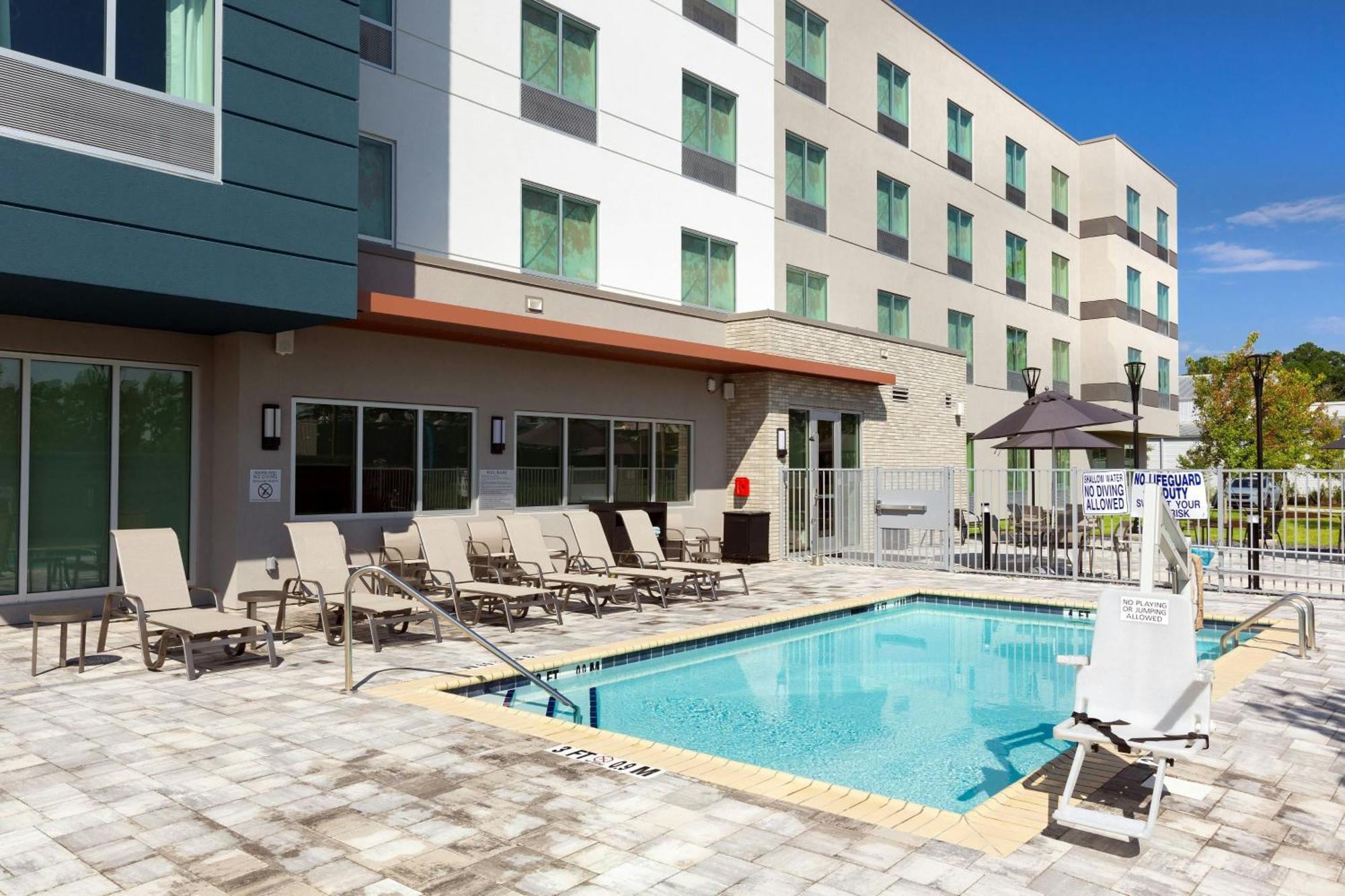 Fairfield By Marriott Inn & Suites Coastal Carolina Conway Exterior photo