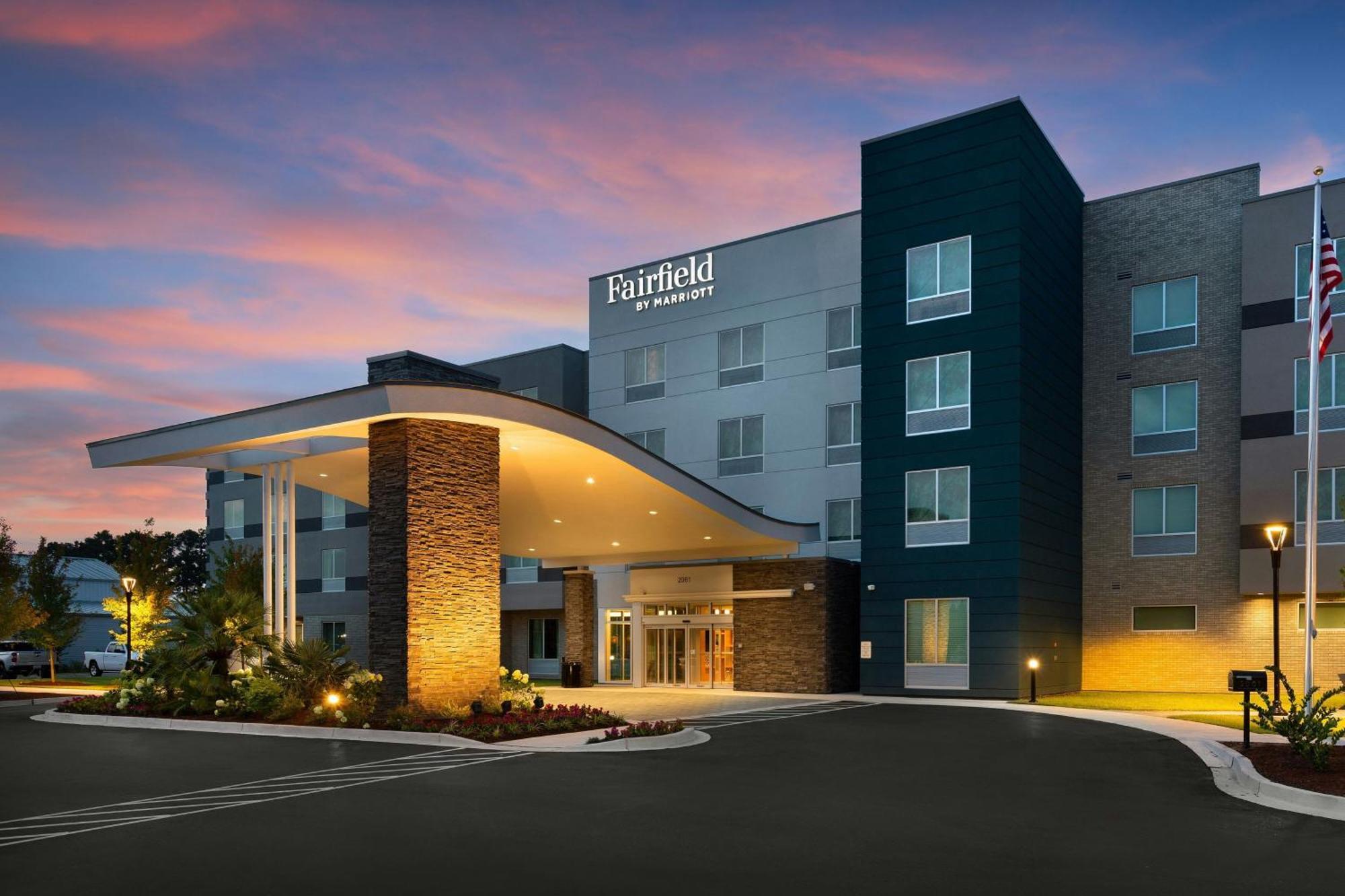 Fairfield By Marriott Inn & Suites Coastal Carolina Conway Exterior photo